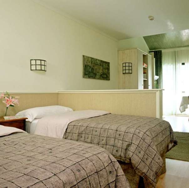 Atiram Patagonia Hotel Arinsal Bagian luar foto