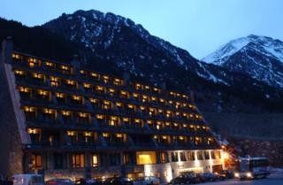 Atiram Patagonia Hotel Arinsal Bagian luar foto